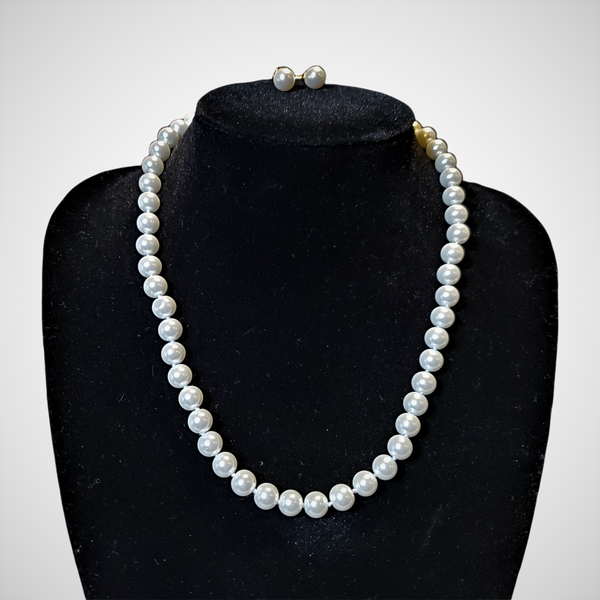 Natural White Pearl Necklace